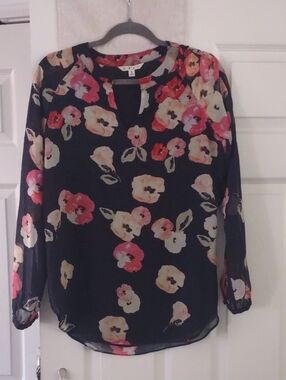 CAbi floral chiffon blouse Fully Lined Size Small Black with Pink & Cream blooms